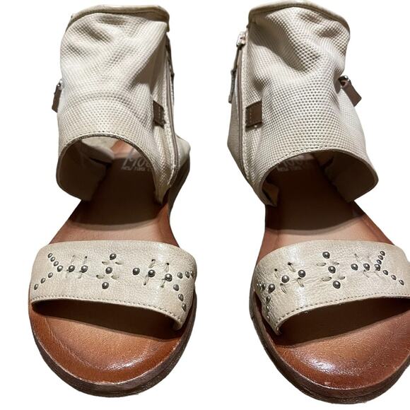 Miz Mooz Leather Wide Width Sandals - Forge - Size EU 38W / 7.5 - 8 Wide NEW - Picture 4 of 8